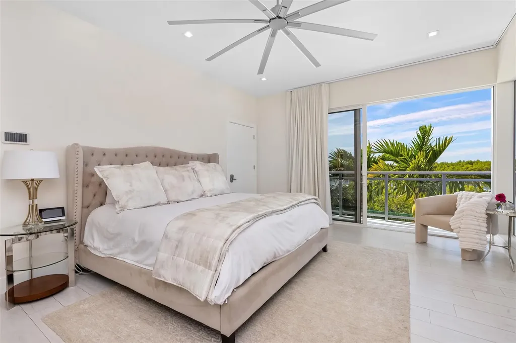 350 Desoto Street Hollywood FL 33019