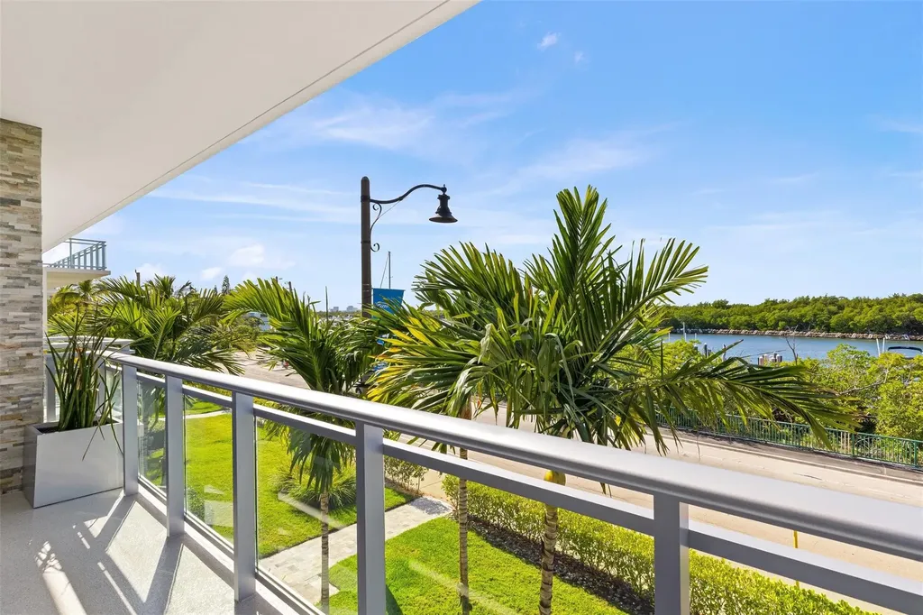 350 Desoto Street Hollywood FL 33019