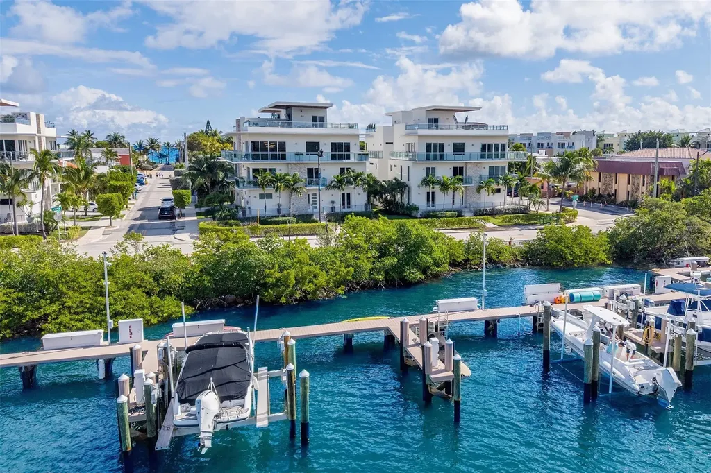 350 Desoto Street Hollywood FL 33019