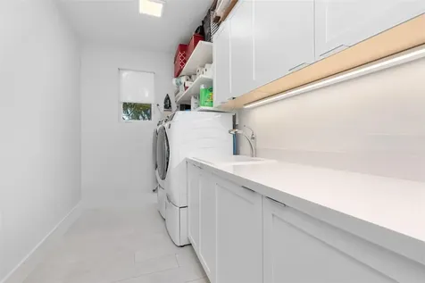 350 Desoto Street Hollywood FL 33019