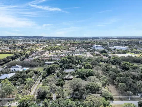 4000 NW 74th Street Coconut Creek FL 33073