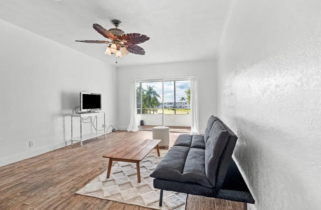 2851 E Golf Boulevard Pompano Beach FL 33064