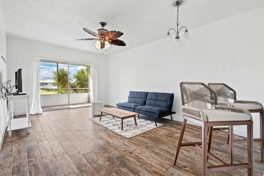2851 E Golf Boulevard Pompano Beach FL 33064