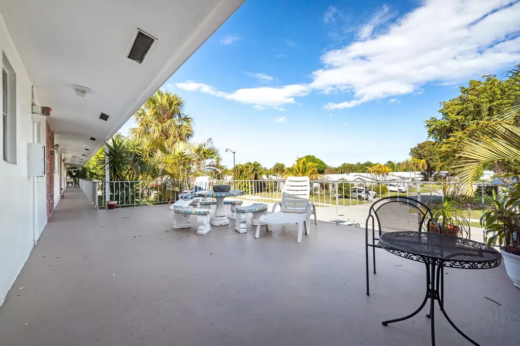 2851 E Golf Boulevard Pompano Beach FL 33064