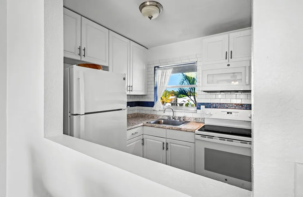 2851 E Golf Boulevard Pompano Beach FL 33064