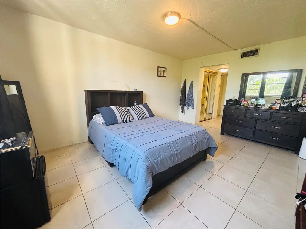 7300 NW 17th Street Plantation FL 33313
