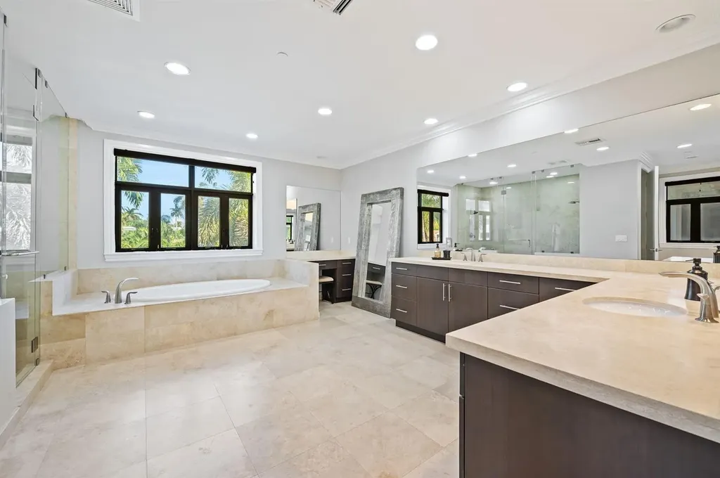 95 Isle Of Venice Drive Fort Lauderdale FL 33301