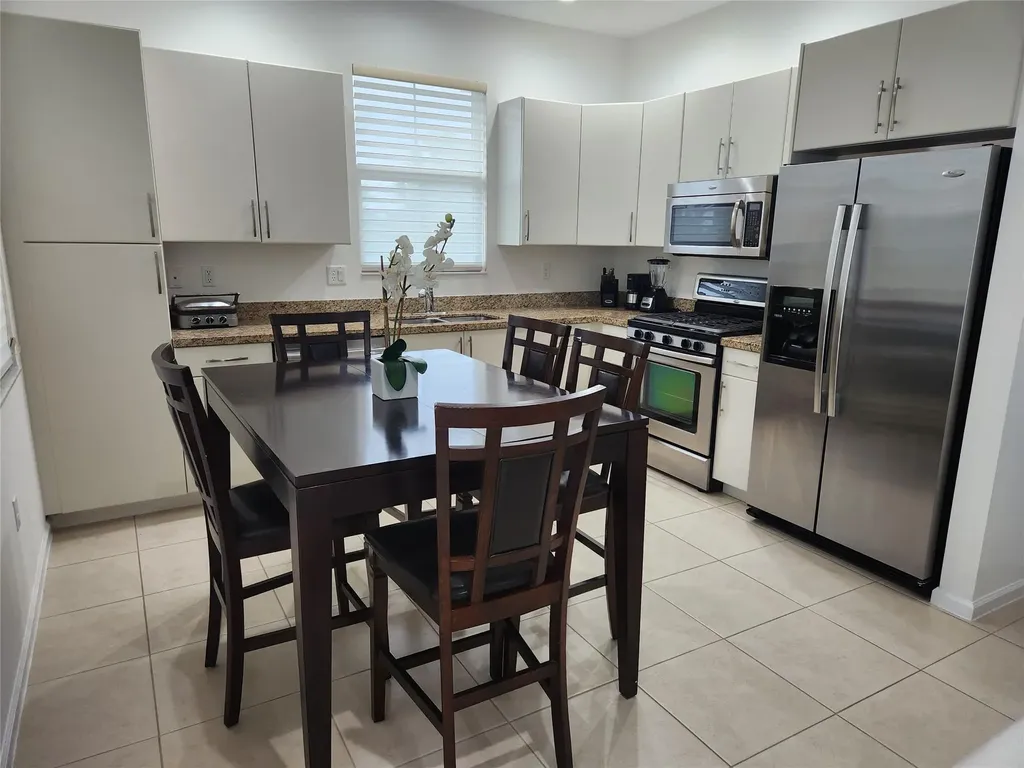 12698 NW 32nd Place Sunrise FL 33323