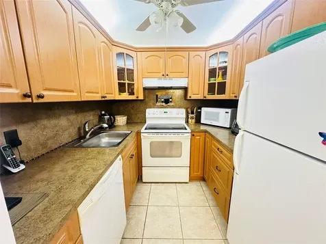 2007 Islewood D Deerfield Beach FL 33442