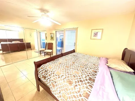 489 Tilford W Deerfield Beach FL 33442