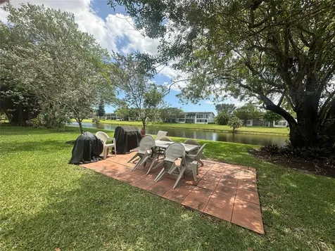 489 Tilford W Deerfield Beach FL 33442