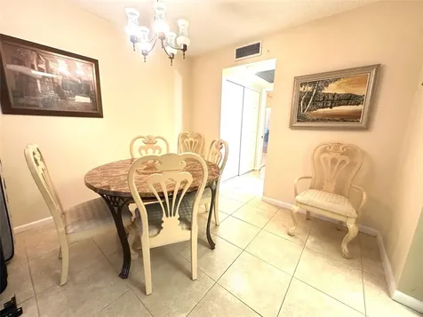 489 Tilford W Deerfield Beach FL 33442