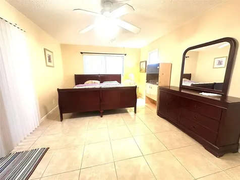 489 Tilford W Deerfield Beach FL 33442