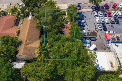 2621 NW 32nd Street Miami FL 33142