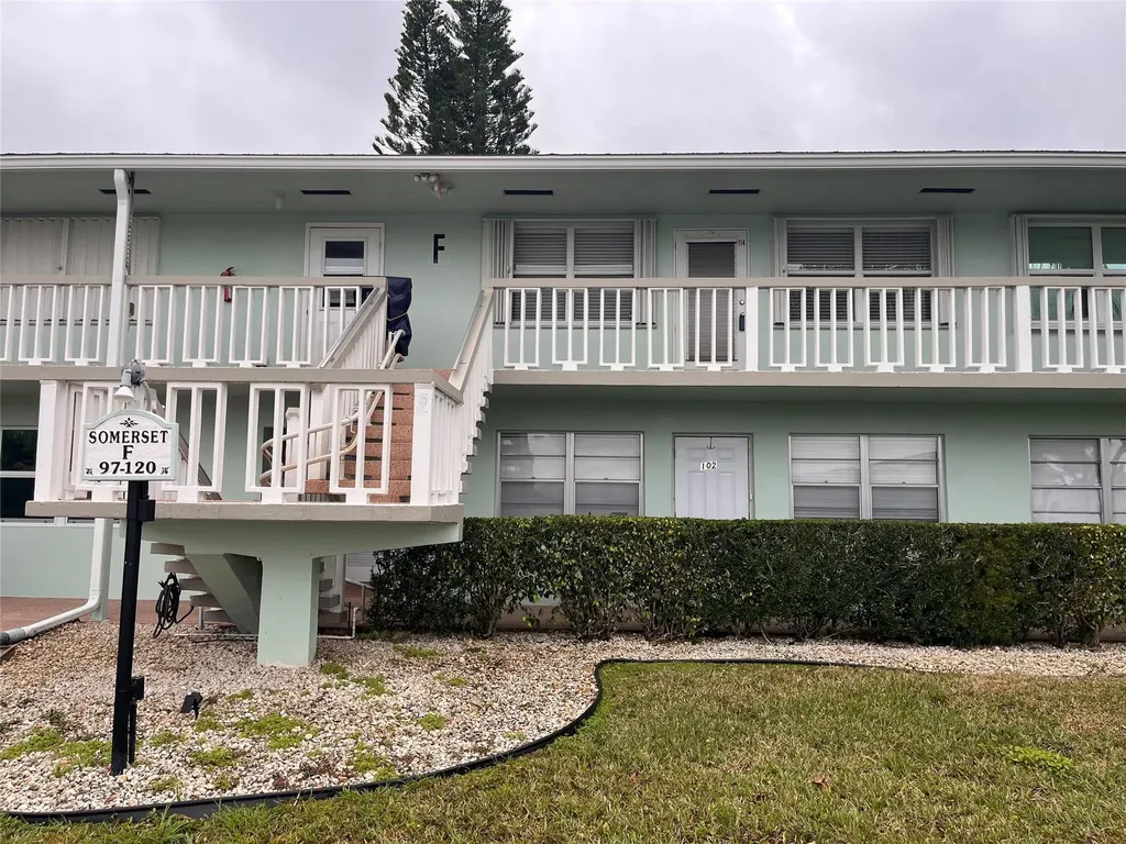 102 Somerset F West Palm Beach FL 33417