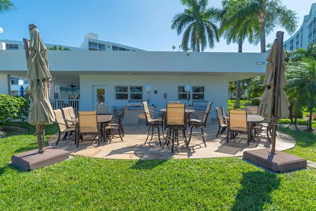 2731 NE 14th Street Causeway Pompano Beach FL 33062