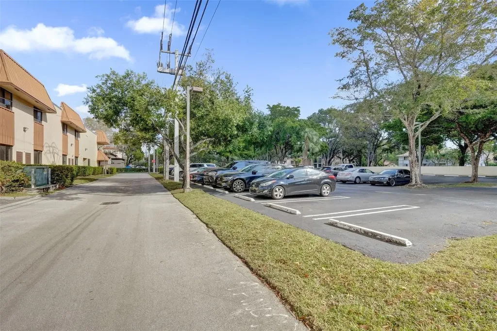 1881 N University Drive Coral Springs FL 33071
