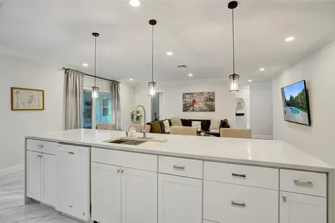 2400 NW 105th Terrace Coral Springs FL 33065