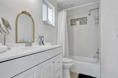 2400 NW 105th Terrace Coral Springs FL 33065