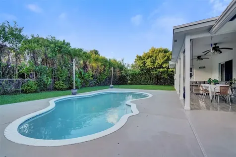 2400 NW 105th Terrace Coral Springs FL 33065