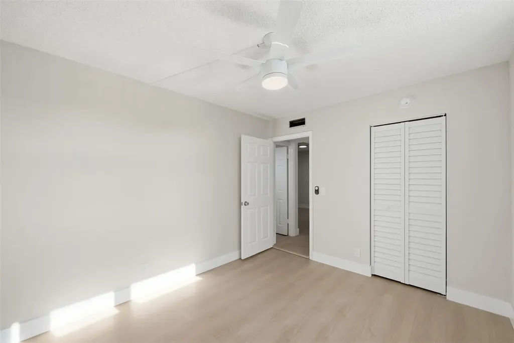 9430 Poinciana Place Davie FL 33324