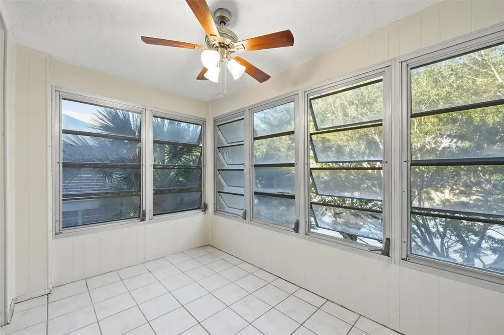 9430 Poinciana Place Davie FL 33324