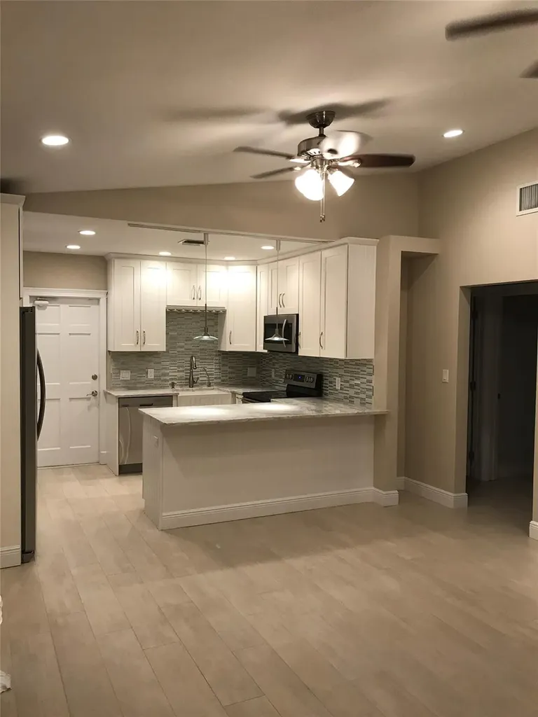 1318 SE 12th Way Fort Lauderdale FL 33316