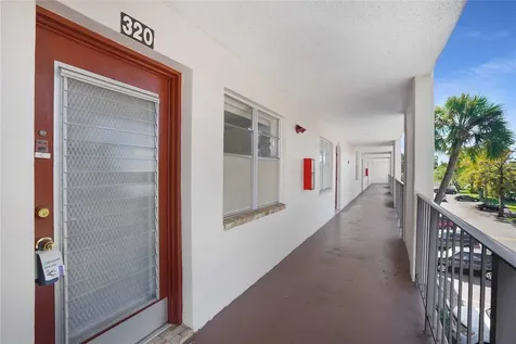 2650 NW 49th Avenue Lauderdale Lakes FL 33313