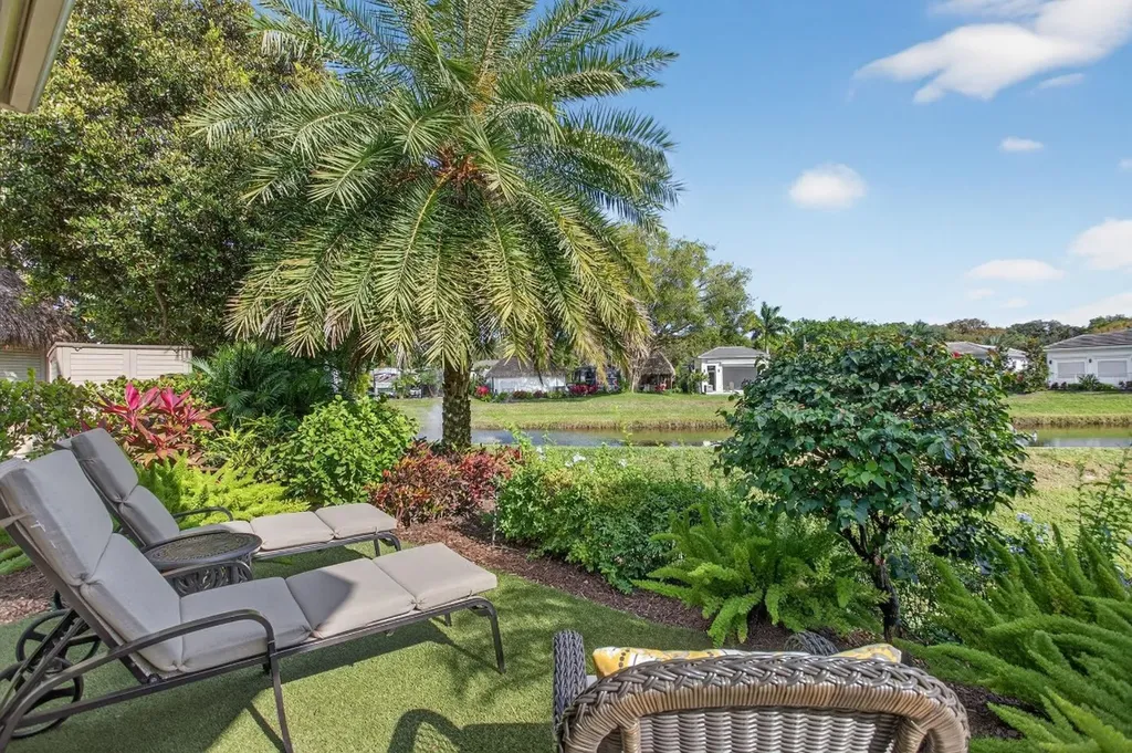 391 Sundial Circle Pompano Beach FL 33068
