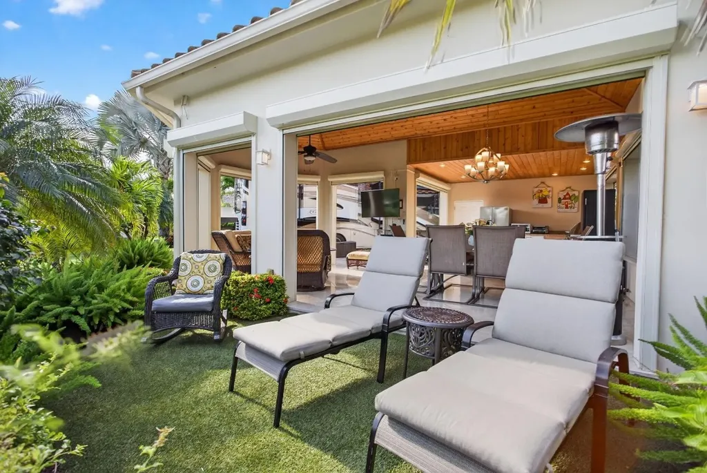 391 Sundial Circle Pompano Beach FL 33068
