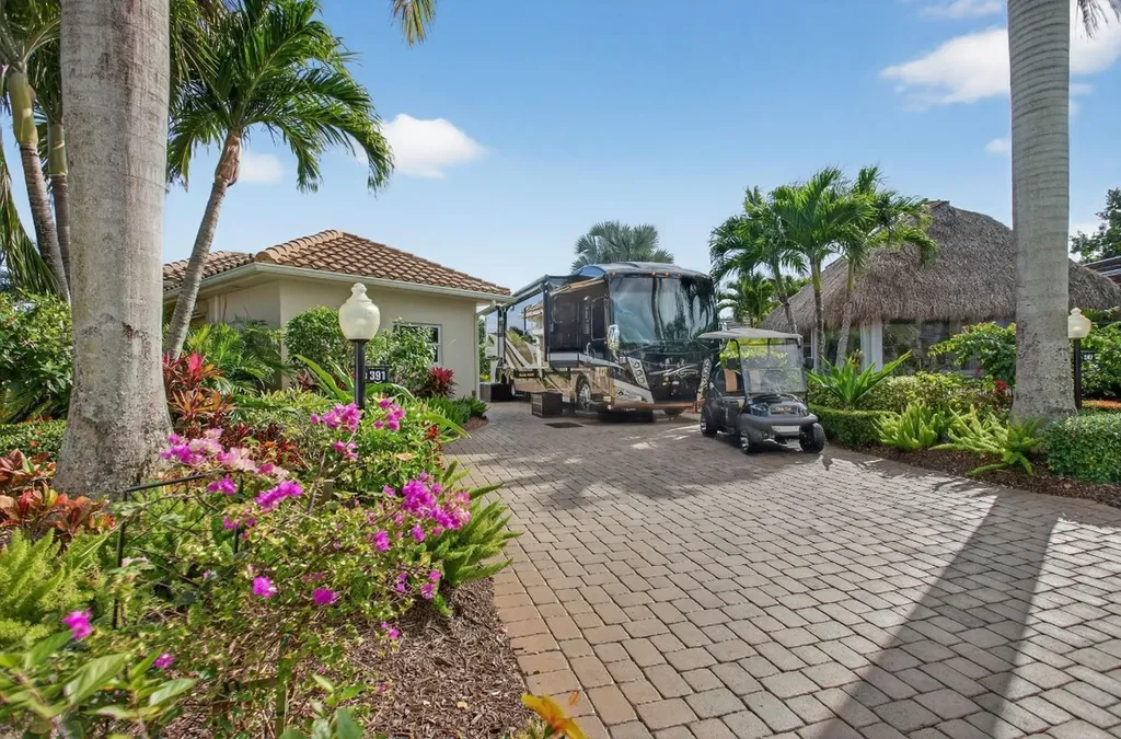 391 Sundial Circle Pompano Beach FL 33068