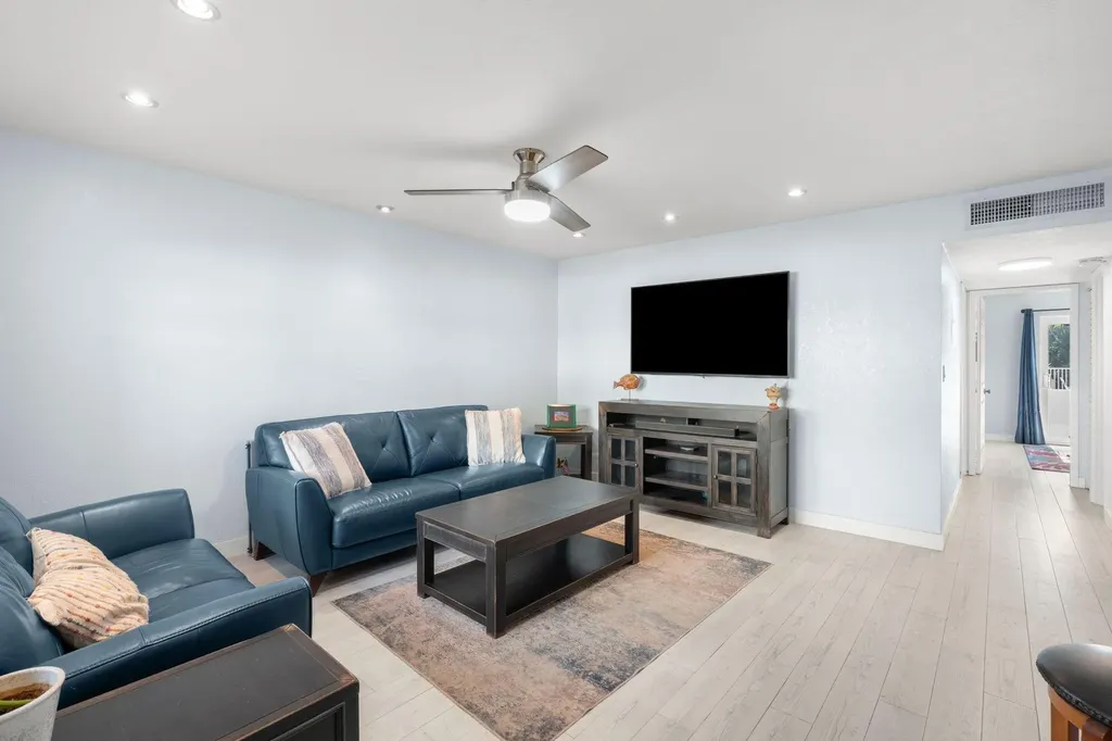 2860 NE 14th Street Causeway Pompano Beach FL 33062