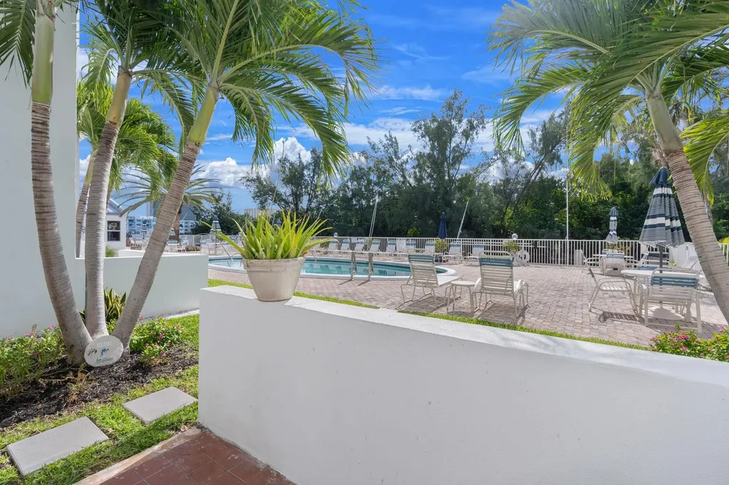 2860 NE 14th Street Causeway Pompano Beach FL 33062