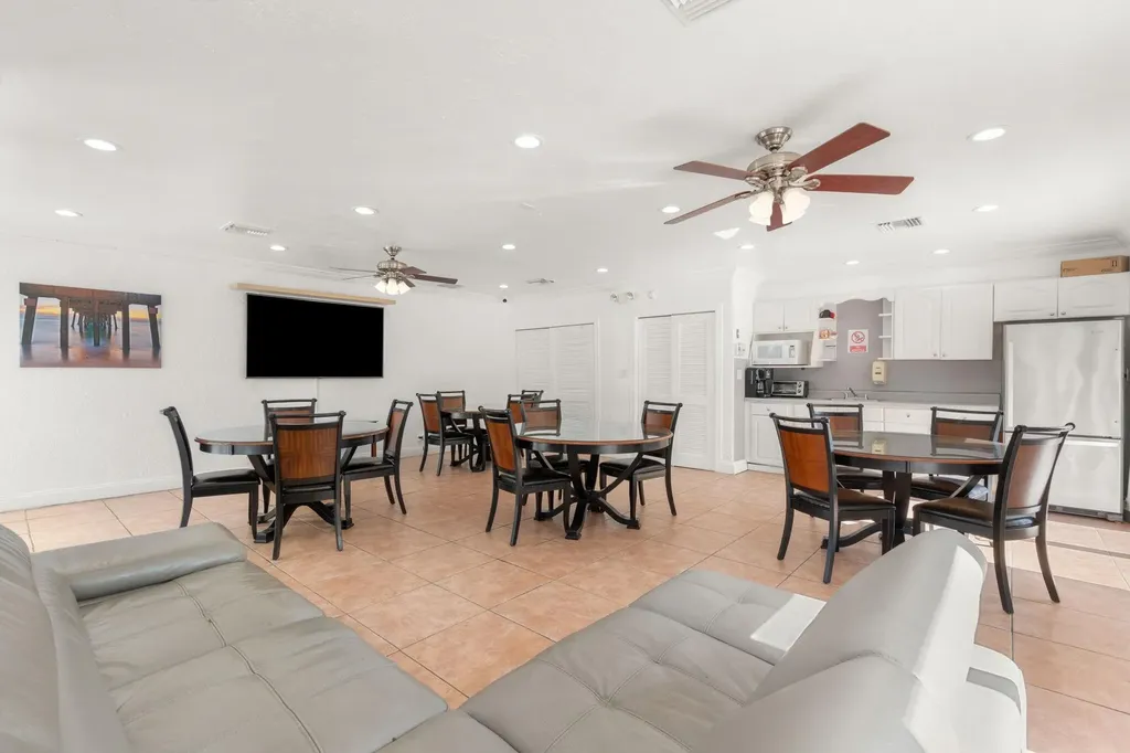 2860 NE 14th Street Causeway Pompano Beach FL 33062