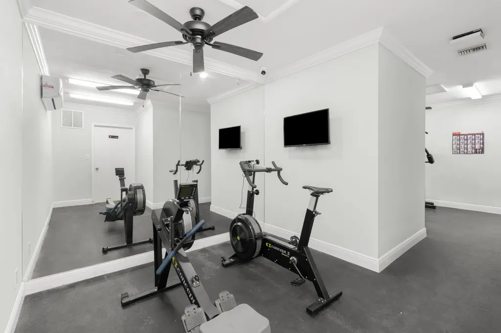 2860 NE 14th Street Causeway Pompano Beach FL 33062