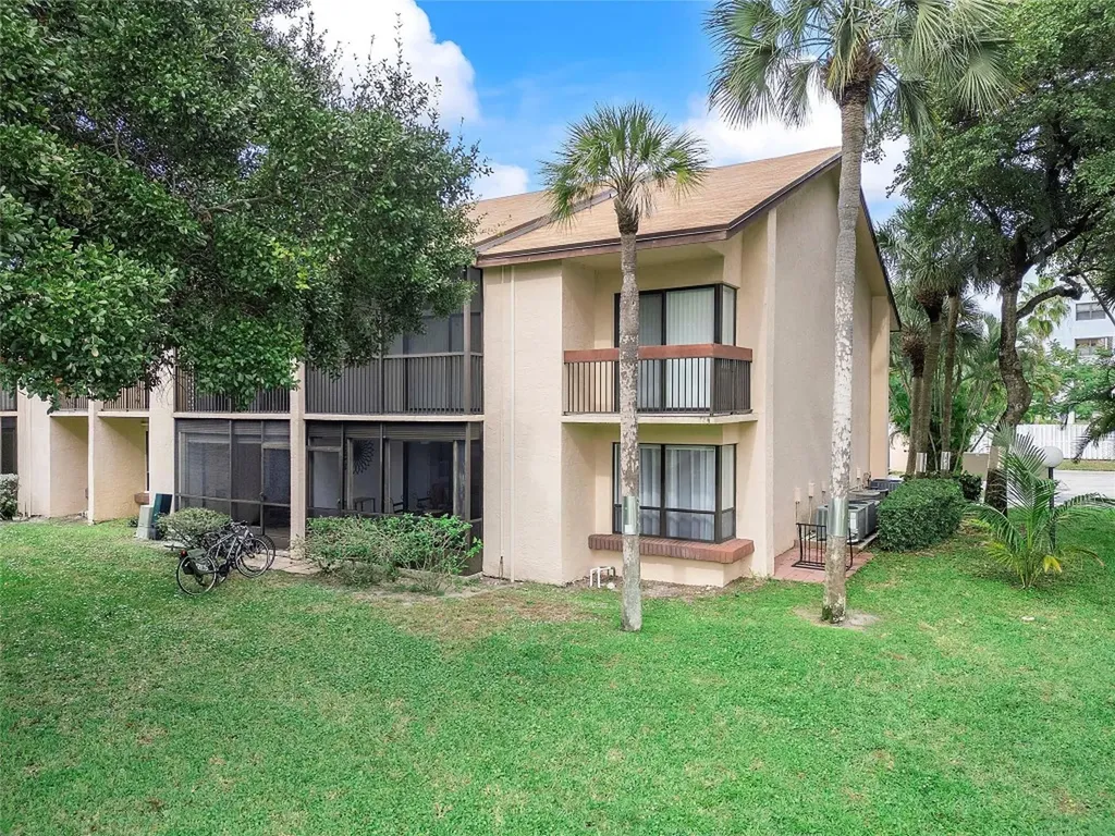 2289 SW 15th Street Deerfield Beach FL 33442