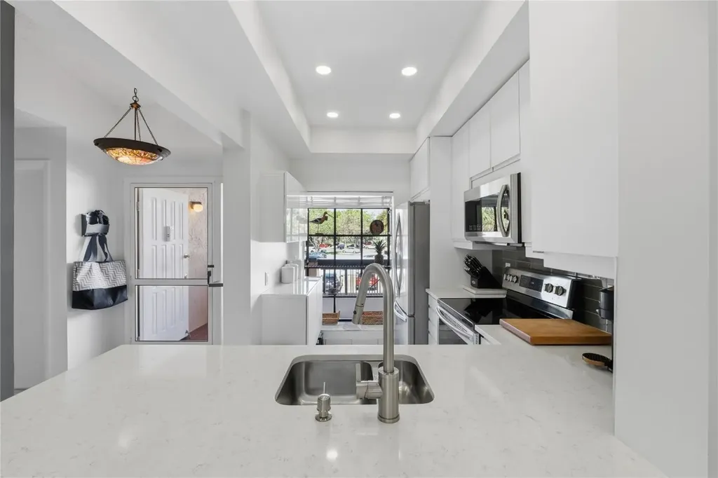2289 SW 15th Street Deerfield Beach FL 33442
