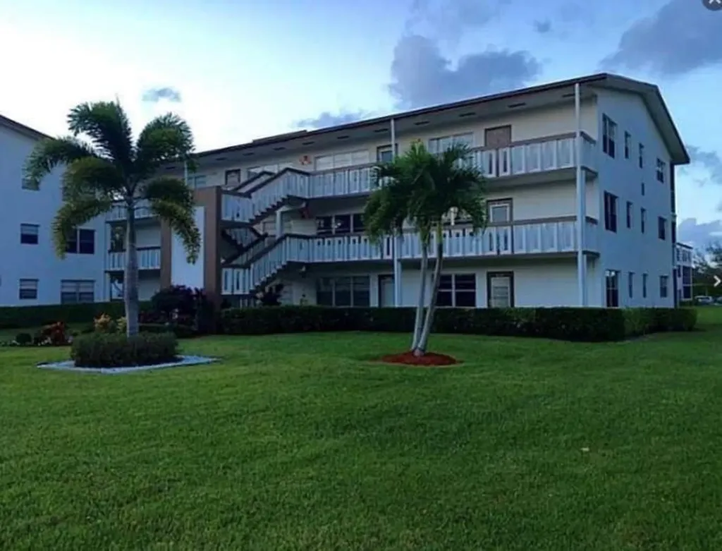 330 Mansfield H Boca Raton FL 33434
