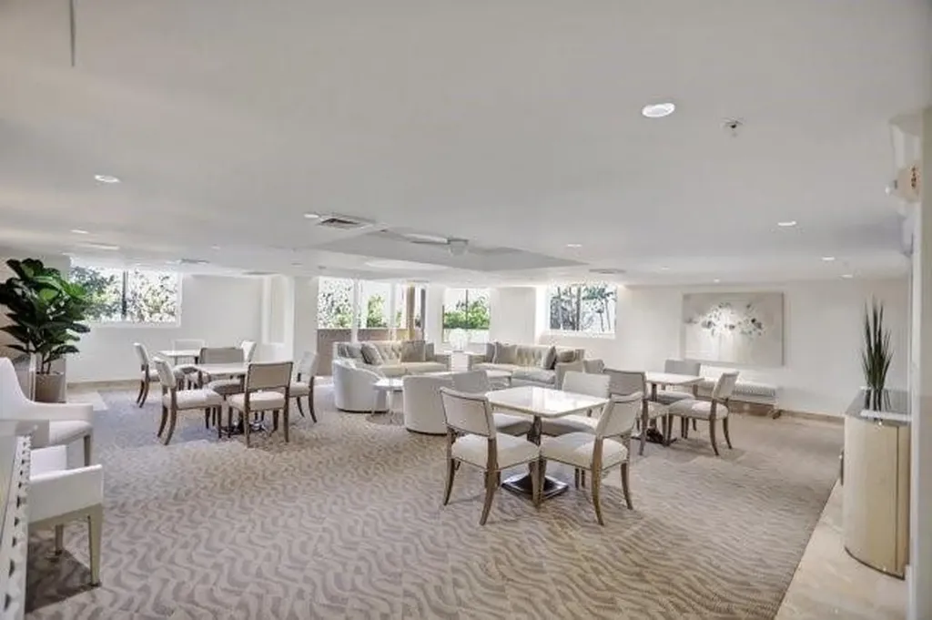 2011 N Ocean Boulevard Fort Lauderdale FL 33305