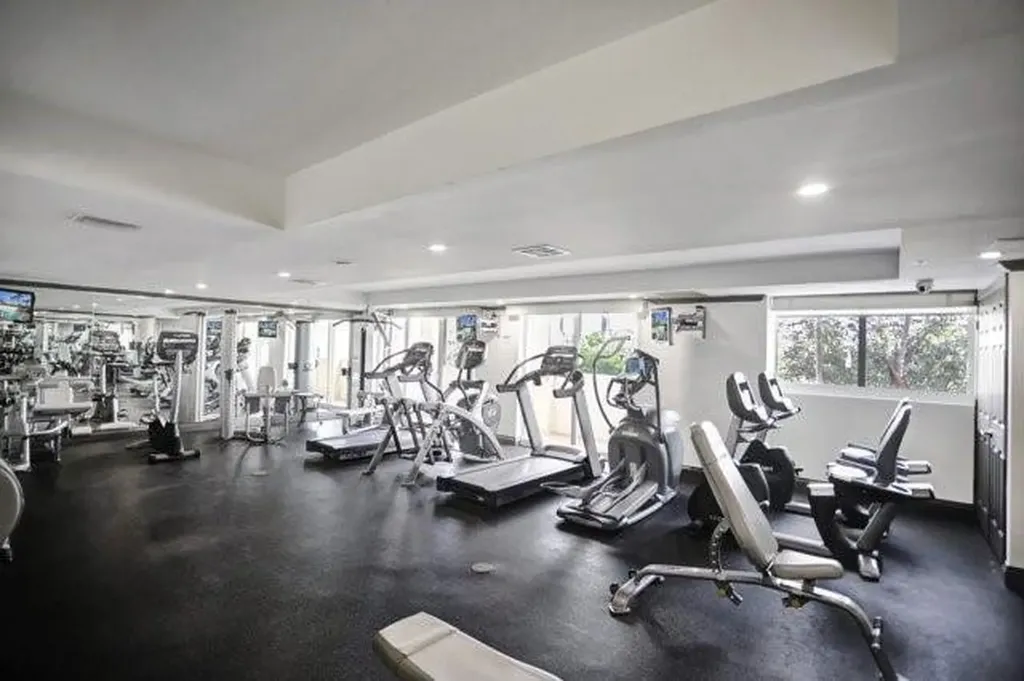 2011 N Ocean Boulevard Fort Lauderdale FL 33305