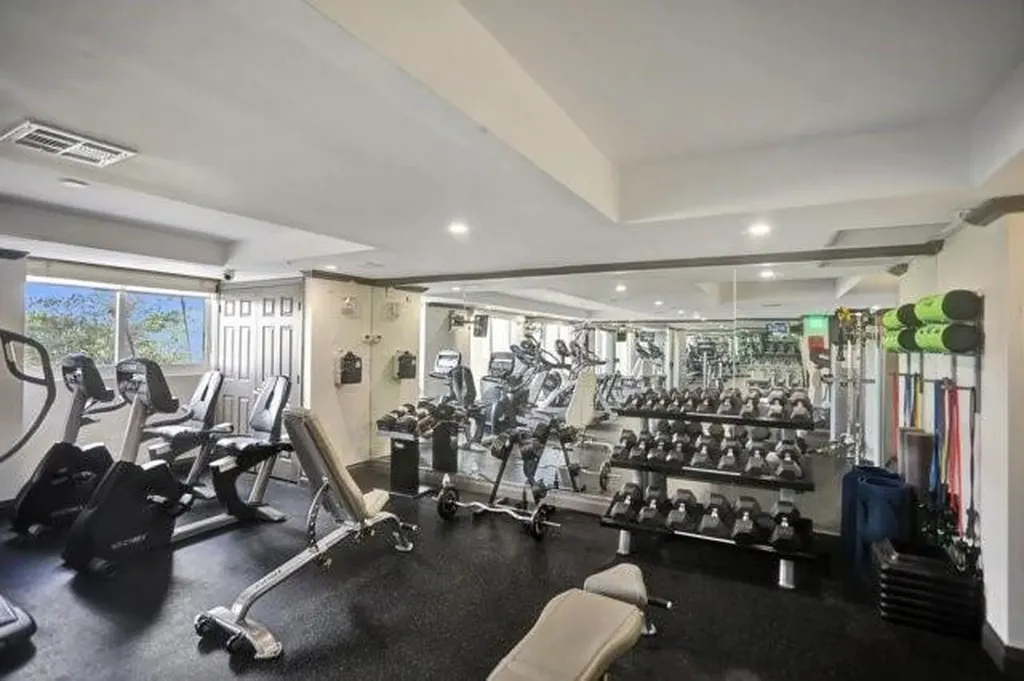 2011 N Ocean Boulevard Fort Lauderdale FL 33305