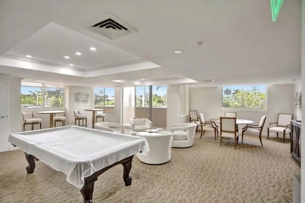 2011 N Ocean Boulevard Fort Lauderdale FL 33305