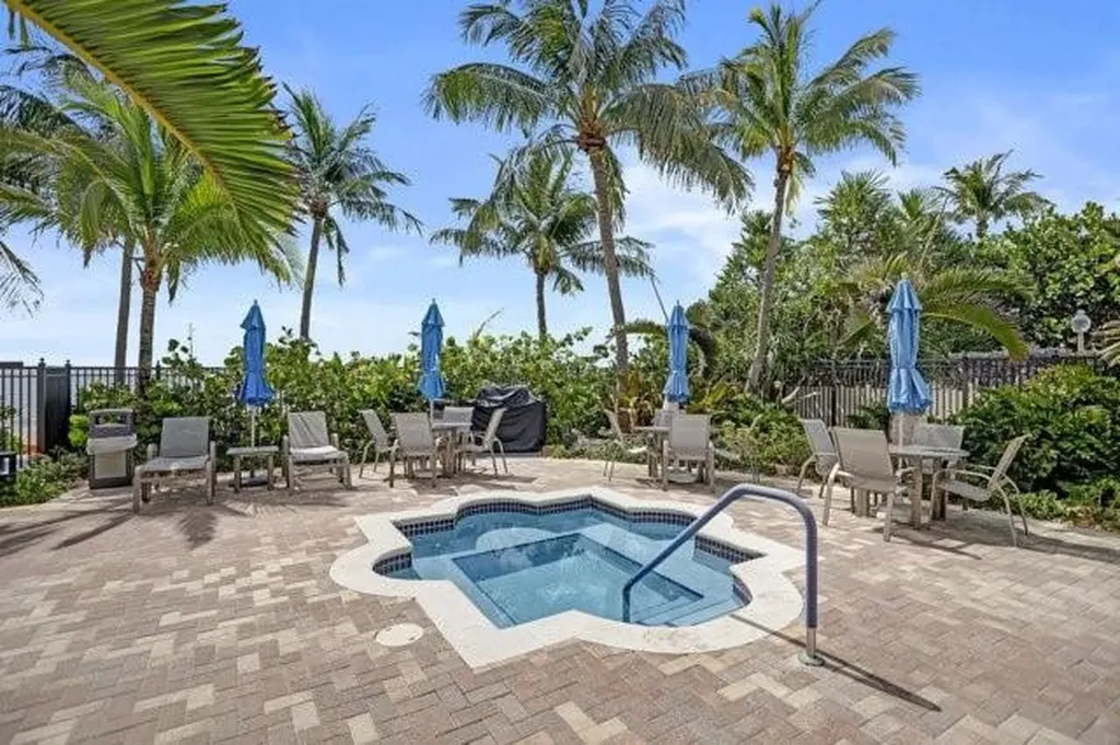 2011 N Ocean Boulevard Fort Lauderdale FL 33305