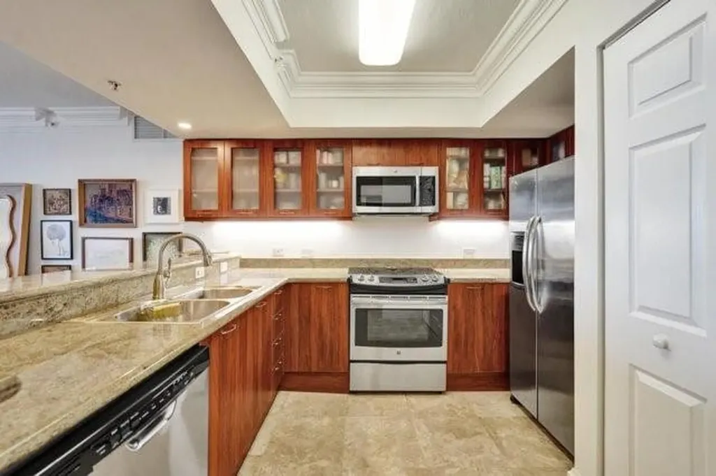 2011 N Ocean Boulevard Fort Lauderdale FL 33305