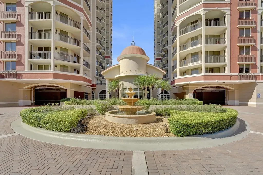 2011 N Ocean Boulevard Fort Lauderdale FL 33305