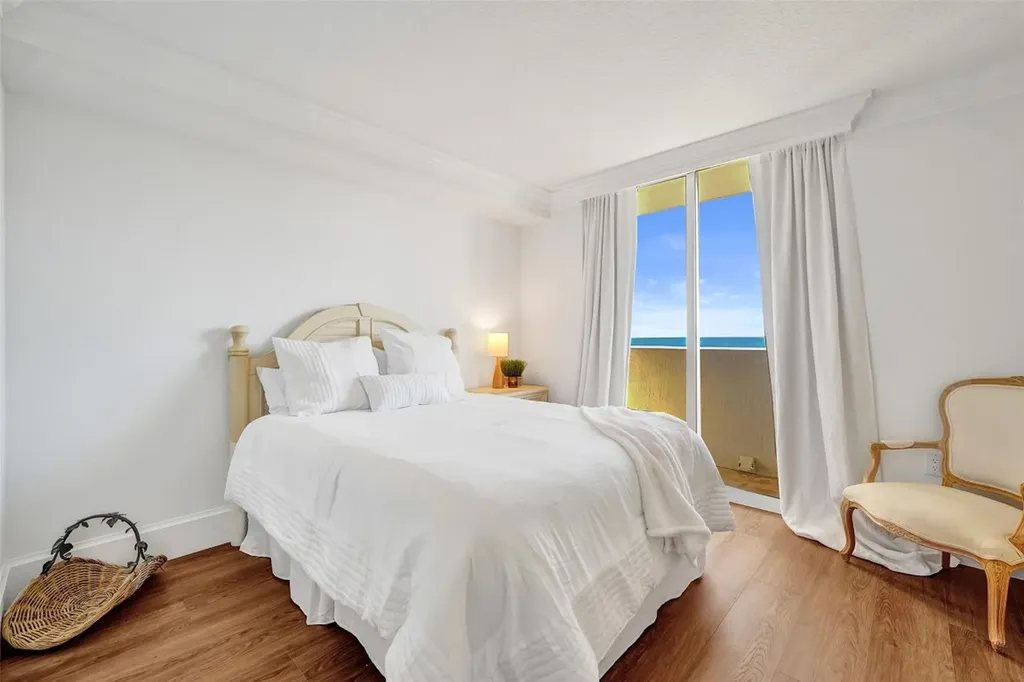 2011 N Ocean Boulevard Fort Lauderdale FL 33305