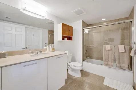 2011 N Ocean Boulevard Fort Lauderdale FL 33305