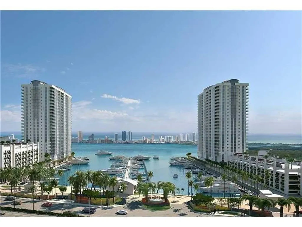 17211 Biscayne Slip #64 Boulevard North Miami Beach FL 33160