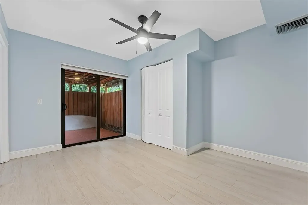 9156 SW 23rd Street Davie FL 33324