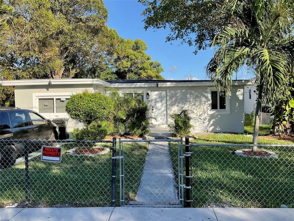 642 NW 14th Way Fort Lauderdale FL 33311